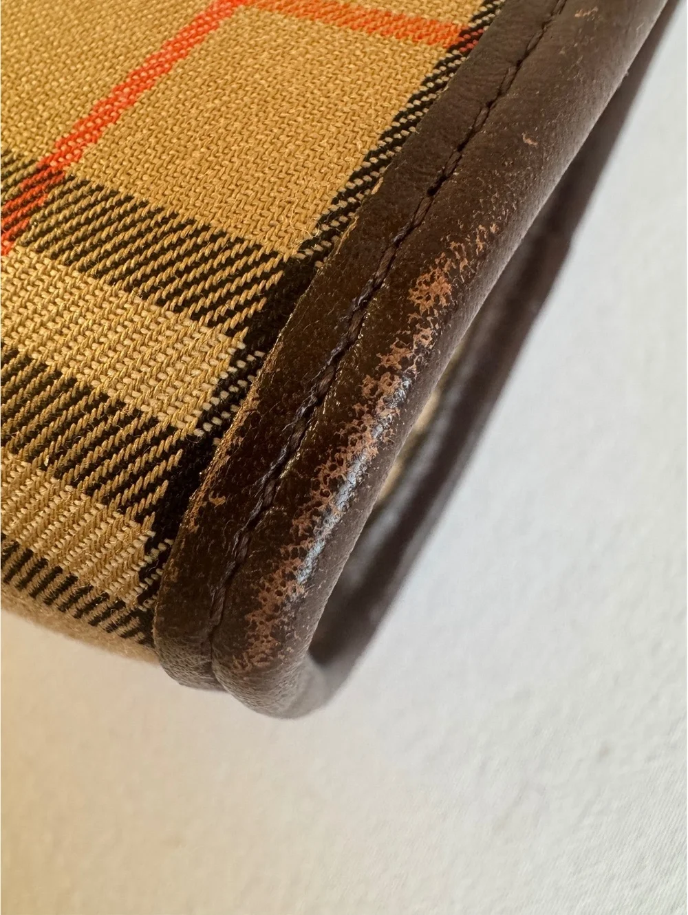 Authentic Vintage Burberrys Nova Check Pouch Brown Leather Entrupy COA